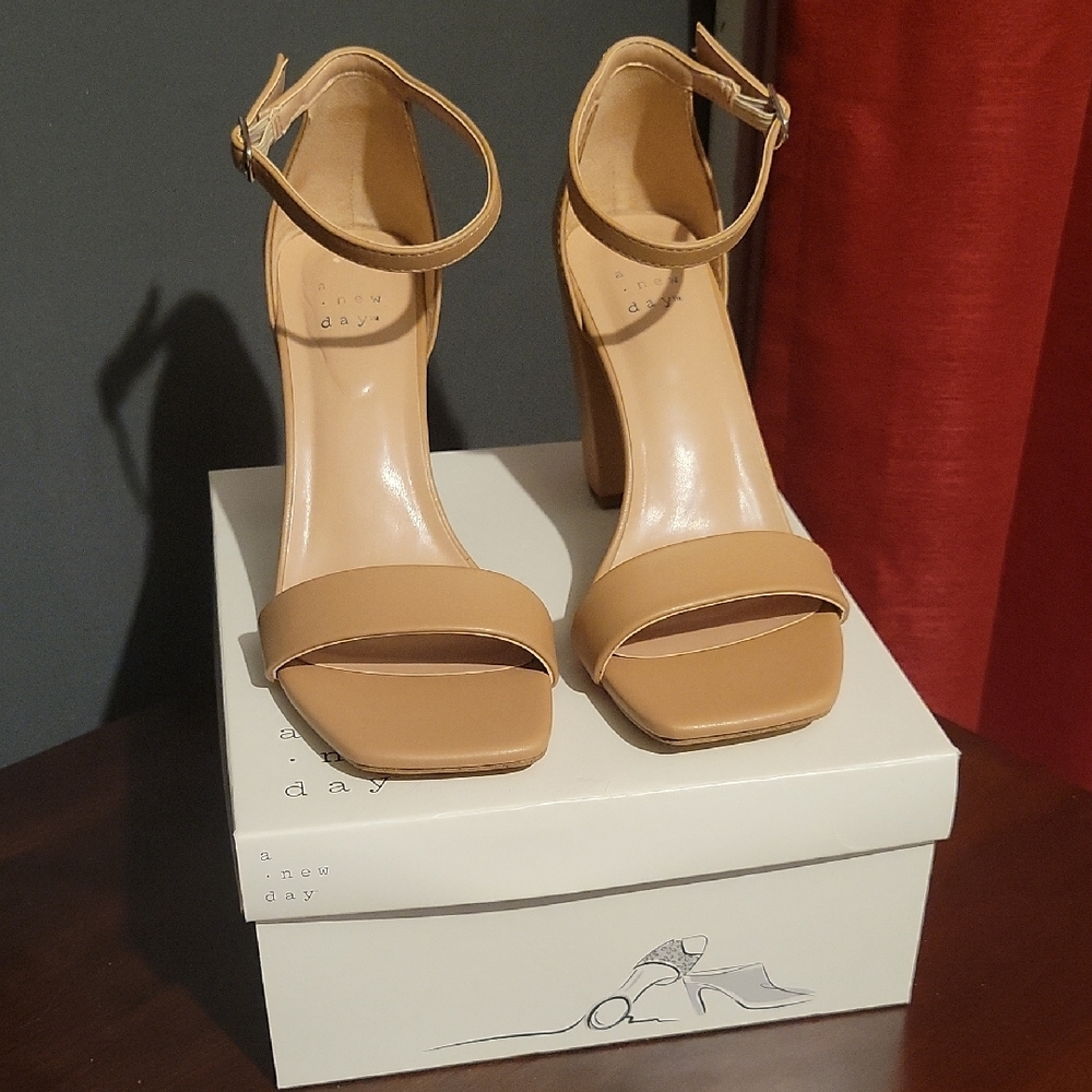 Classic Tan Ankle-Strap Block Heel Sandals